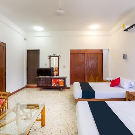 Hotel Adelita Zihuatanejo Ngoại thất bức ảnh